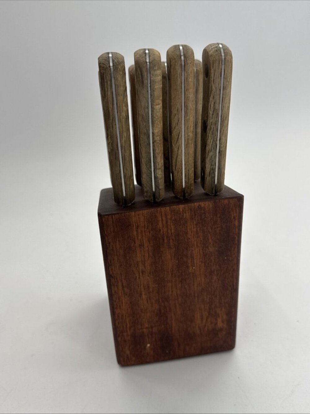 Vintage Knife Set Old Homestead Cutlery 8 Piece with Wood Block Serrated Knives - Picture 9 of 11